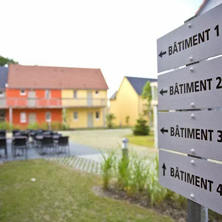 Résidence Les Rives De La Fecht - Colmar Ouest Aparthotel 4*
